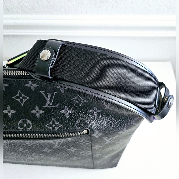 Louis Vuitton Monogram Eclipse Apollo GM Messenger Bag - Picture 8 of 15